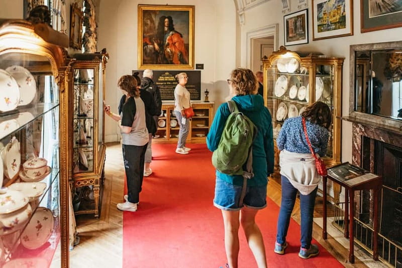 From London: Cotswolds, Blenheim Palace & Downtown Abbey - Bampton, the Downton Abbey village, and the specific filming locations