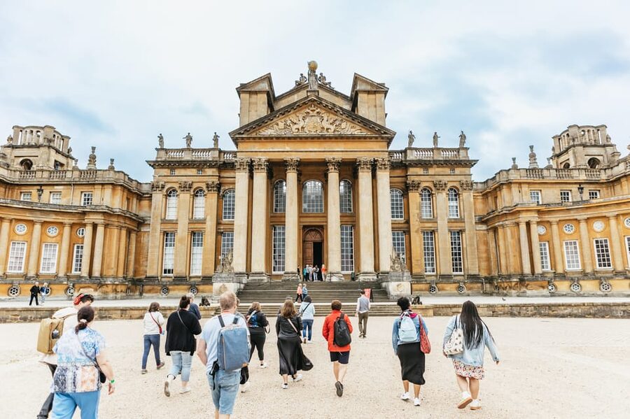 From London: Cotswolds, Blenheim Palace & Downtown Abbey - Coach comfort, headsets, and why the ride matters