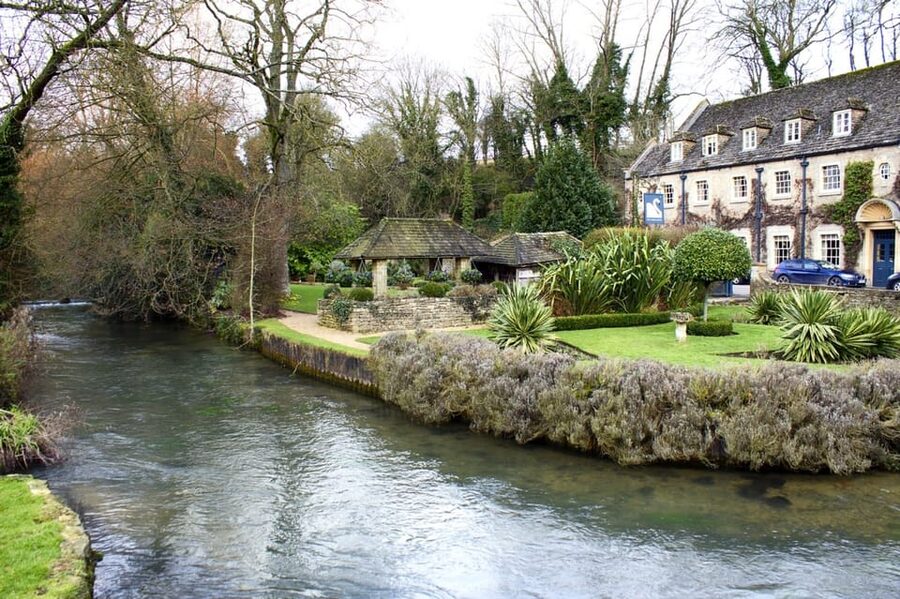 From London: Cotswolds Villages Small Group Day Tour - Burford, the Gateway stop: what to do in 45 minutes