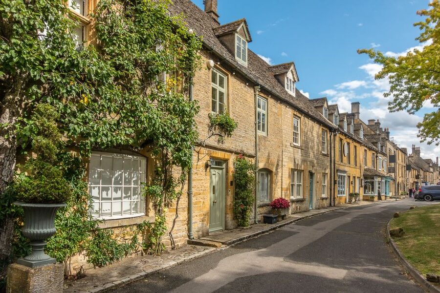 From London: Full-Day Cotswolds Small-Group Tour - Bourton-on-the-Water: river bridges, stone cottages, and a lunch window