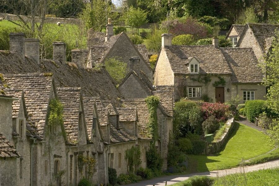 From London: Full-Day Cotswolds Small-Group Tour - Stow-on-the-Wold: market-square shopping and a Civil War connection