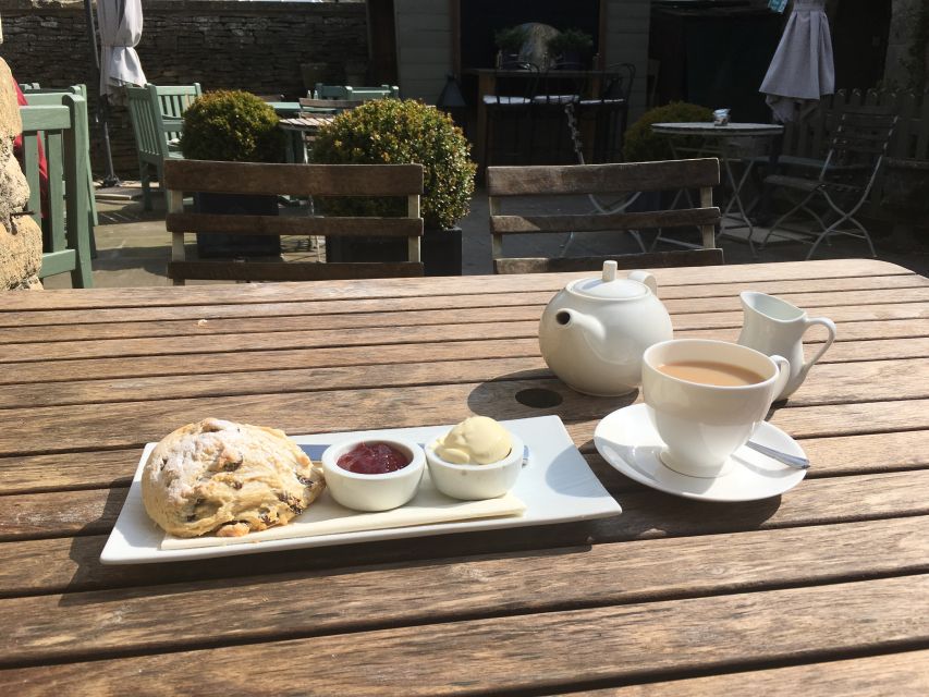 From London: Full-Day Guided Tour of the Cotswolds - Village Visits, Photo Stops, and What You Actually Get From the Guide