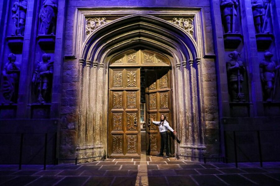 From London: Harry Potter Family Package with Transfers - Family photo moments: Great Hall or Dumbledore’s office