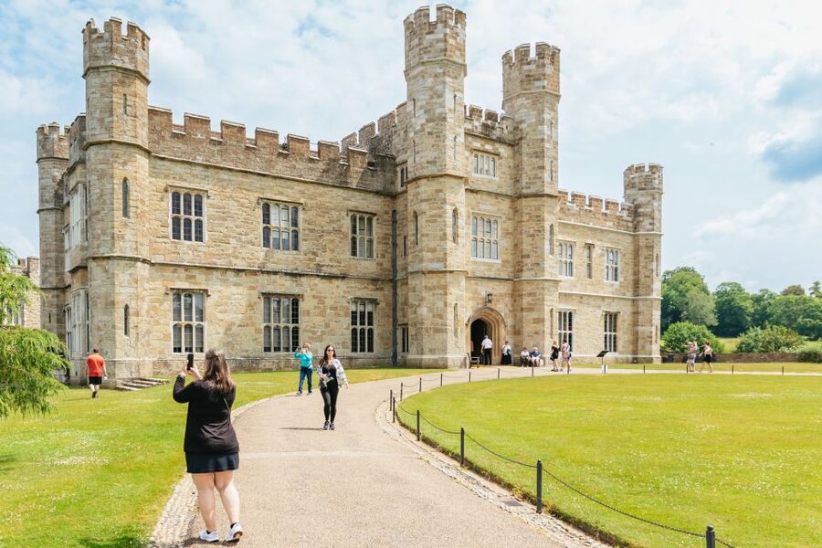 From London: Leeds Castle, Canterbury Cathedral & Dover - Leeds Castle: Fairy-Tale Views, Gardens, and That Lake Setting