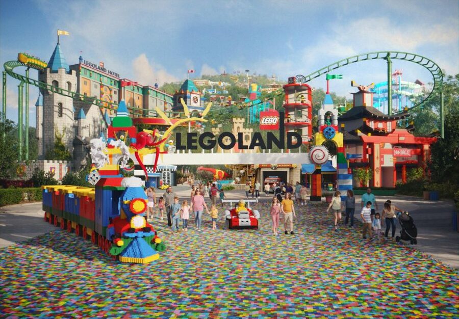 From London: LEGOLAND® Windsor Resort Entry & Coach Transfer - Flying Theatre With Maximus: Flight of the Sky Lion