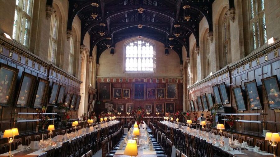 From London: Oxford and Cambridge Universities Tour - Oxford: Dreaming Spires on a guided walking route