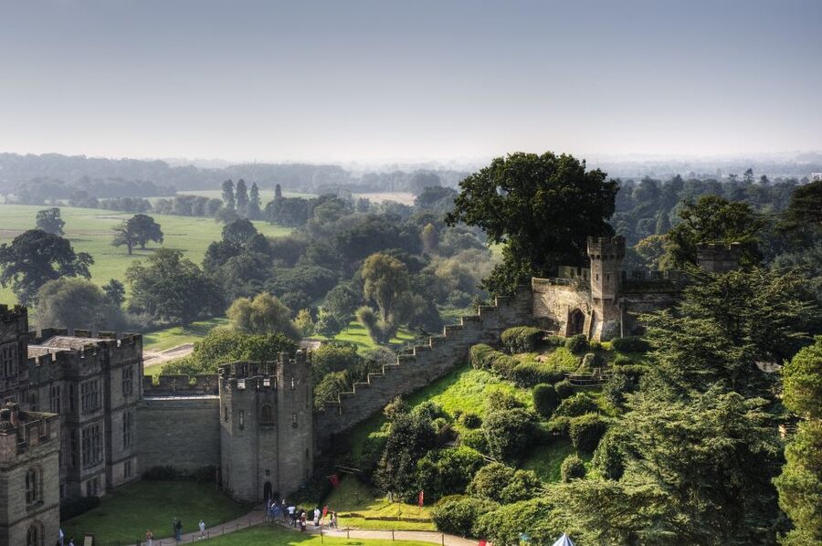 From London: Oxford, Stratford-upon-Avon & Cotswolds Trip - The 11-hour rhythm: coach comfort, air conditioning, and group pace