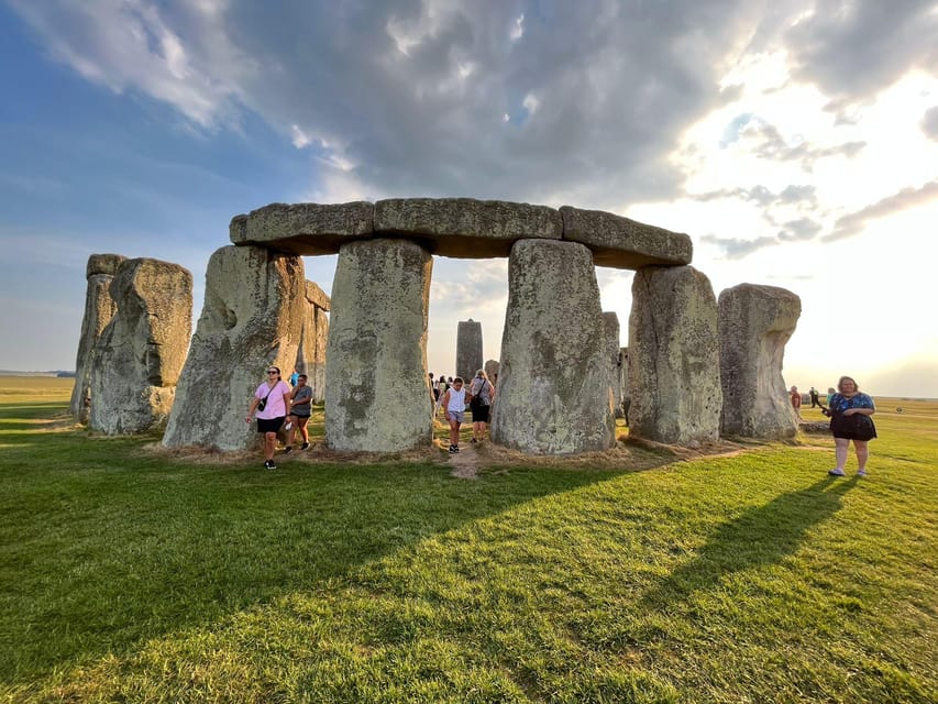 From London: Private Stonehenge Sunrise Viewing & Bath - Roman Baths Museum: What You See Beyond the Steam