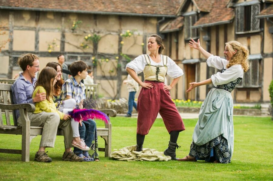 From London: Shakespeare's Stratford-upon-Avon Day Trip - Leaving London from Victoria, in Comfort