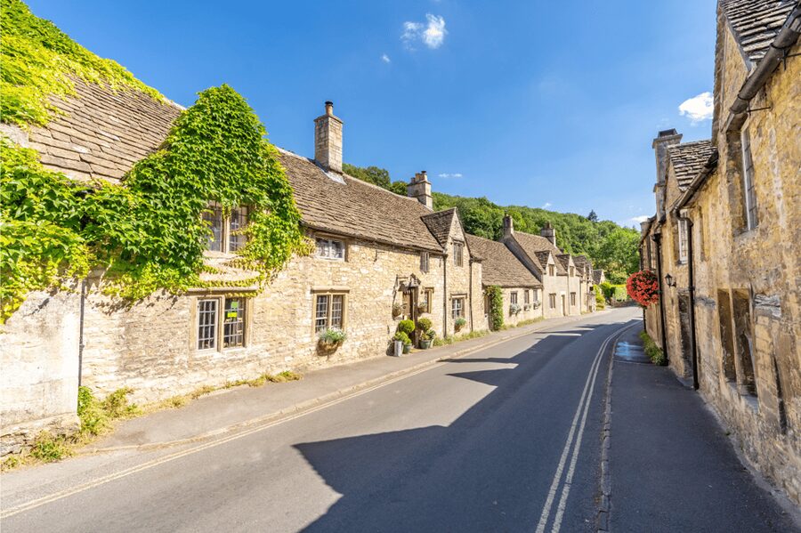 From London: Small Group Stonehenge, Bath & Cotswolds Tour - Bath Abbey, Royal Crescent Views, and Optional Free Walking Time