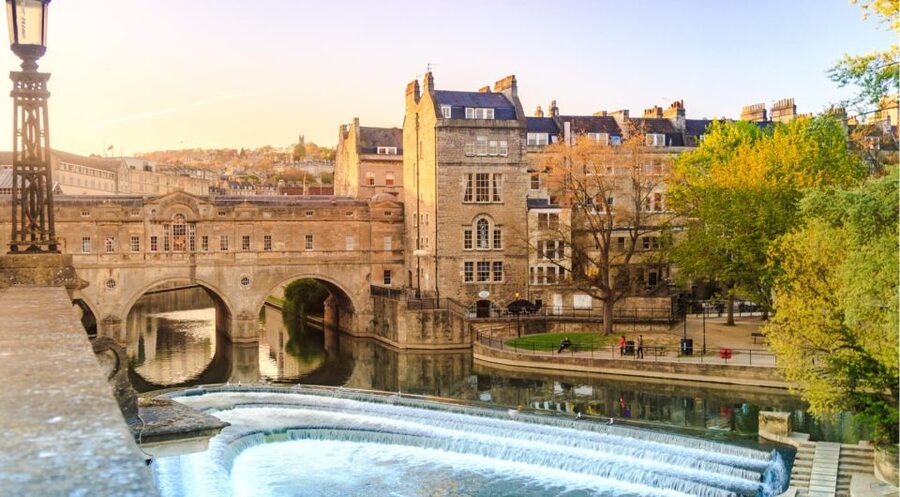 From London: Small Group Stonehenge, Bath & Cotswolds Tour - The Cotswolds Backroads Effect, plus What the Drive Adds