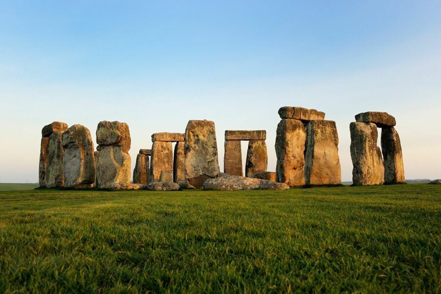From London: Stonehenge and Bath Full-Day Tour - Stonehenge and Bath in a single day (and how to make it feel worth it)
