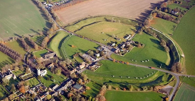 From London: Stonehenge & The Stone Circles of Avebury Tour - Quick hits
