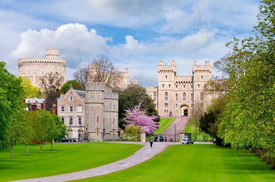 From London: Stonehenge, Windsor and Salisbury Guided Tour - Stonehenge on Salisbury Plain: monoliths and the big theories