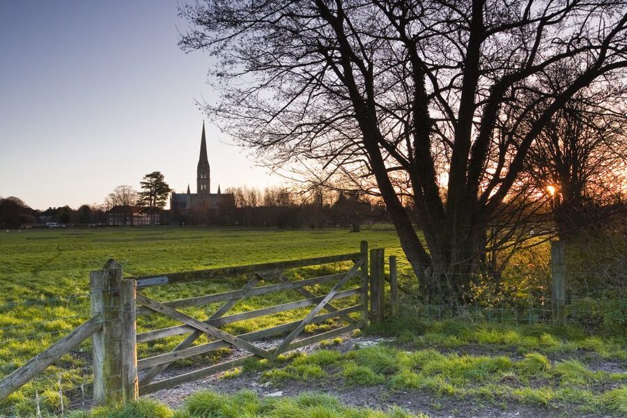 From London: Stonehenge, Windsor and Salisbury Guided Tour - Price and value: $160.29 for a full-day historical circuit