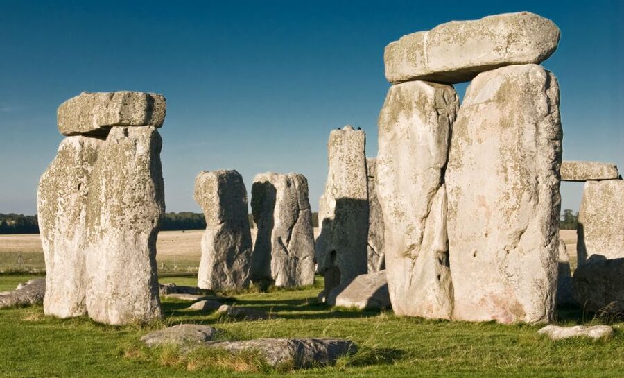 From London: Windsor Castle and Stonehenge Day Trip - What to pack and how to get the most out of your visit
