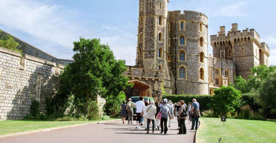 From London: Windsor Castle, Bath, and Stonehenge Day Trip - Queen Mary’s Dolls’ House: a small stop that adds charm