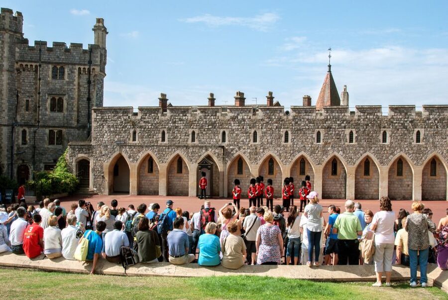 From London: Windsor Castle, Bath, and Stonehenge Day Trip - Coach travel, weather reality, and how the guide makes it feel shorter