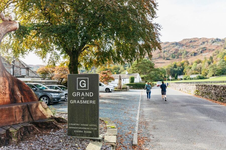 From Manchester: Lake District Bus Tour & Windermere Cruise - Should you book this Manchester to Lake District day trip?