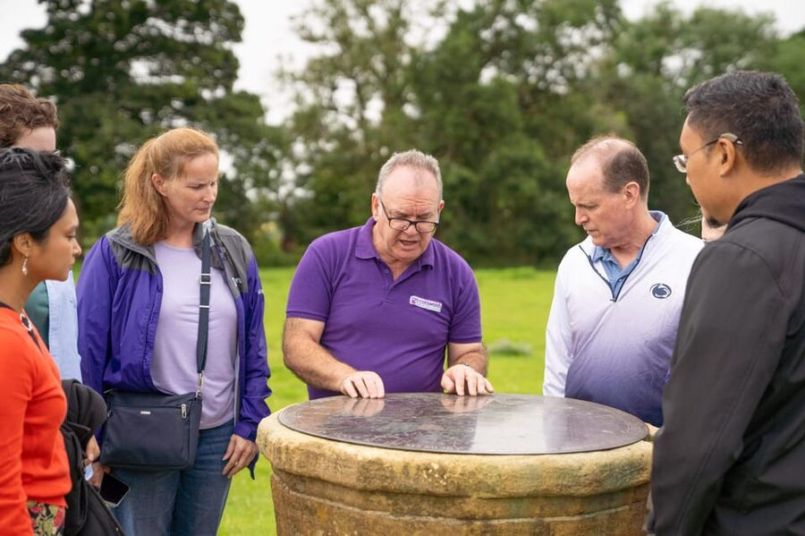 From Stratford-on-Avon/Moreton-in-Marsh: Cotswolds Day Tour - The secret sauce: local back lanes and guide stories