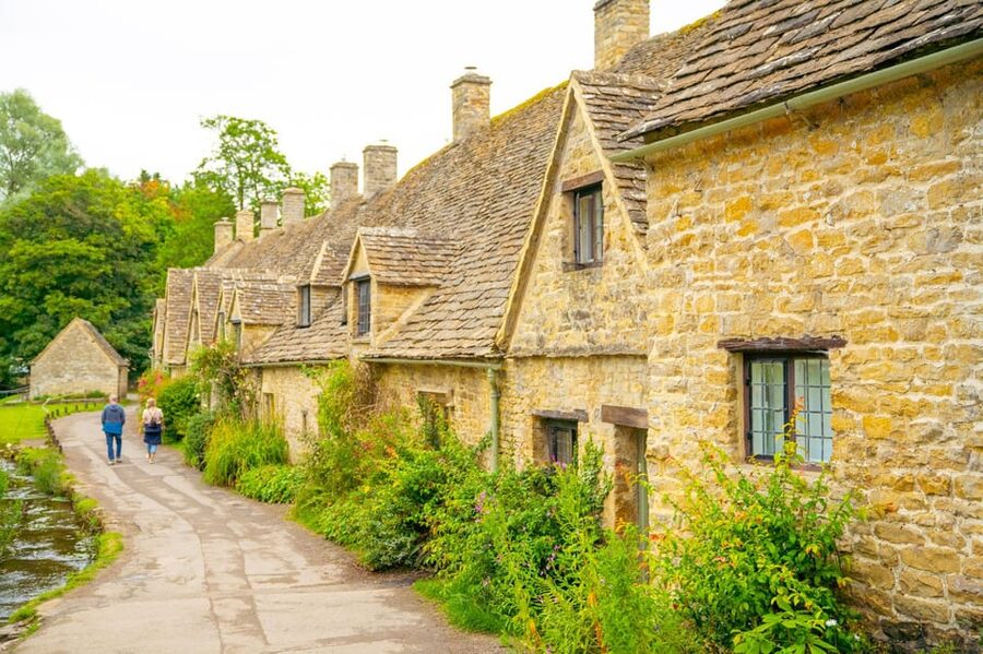 From Stratford-on-Avon/Moreton-in-Marsh: Cotswolds Day Tour - Bourton-on-the-Water and the Windrush River walk
