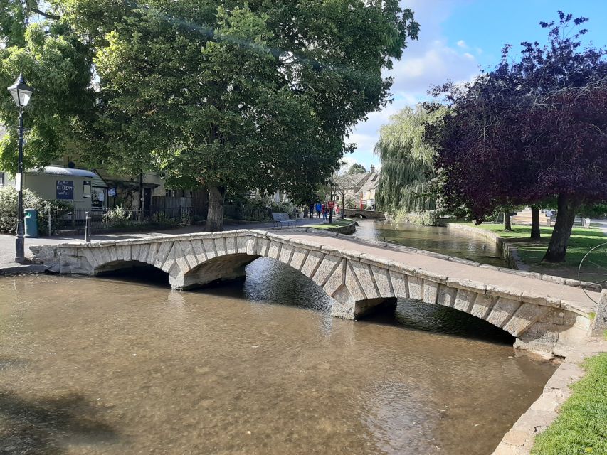 From Stratford-on-Avon/Moreton-in-Marsh: Cotswolds Day Tour - Where the day starts: Stratford-upon-Avon or Moreton-in-Marsh