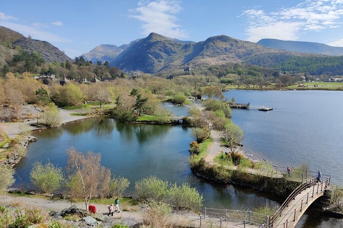 Full-day Best of Snowdonia Day Tour - Ffrancon Valley to Llyn Ogwen: glacier-shaped views that still read today