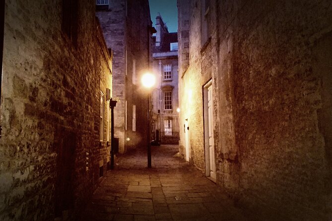 Fully Guided Bath Ghost Tours - Queen Square finale, with kids who dare