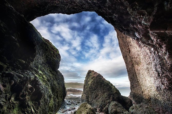 Game of Thrones Locations Tour including Westeros & Giant's Causeway - From Belfast to Westeros: why this tour feels easy