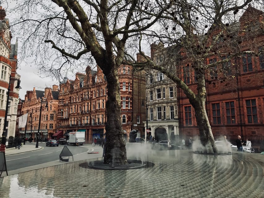 Ghosts and Legends of Mayfair Walking Tour - London - The guide makes or breaks it, and here the storytelling is the product