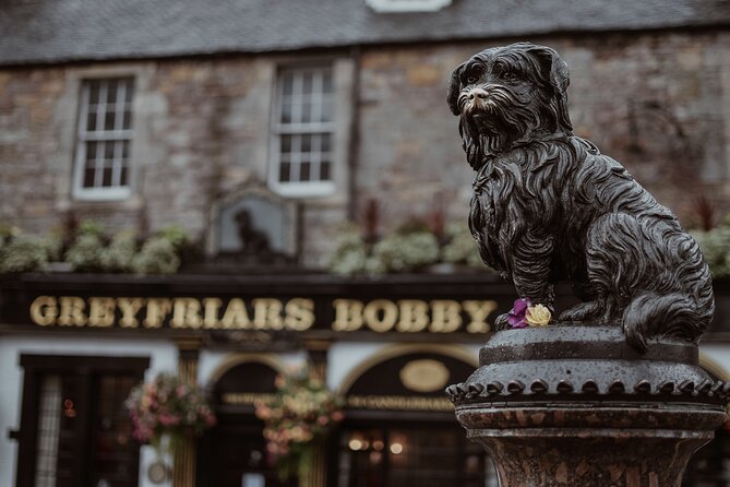 Ghosts of Edinburgh: Bloody Past Exploration Game and Tour - Price and time: one hour for about 7 dollars