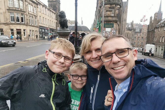 Ghosts of Edinburgh: Bloody Past Exploration Game and Tour - Stop 2: Edinburgh Castle and the big-name scare factor