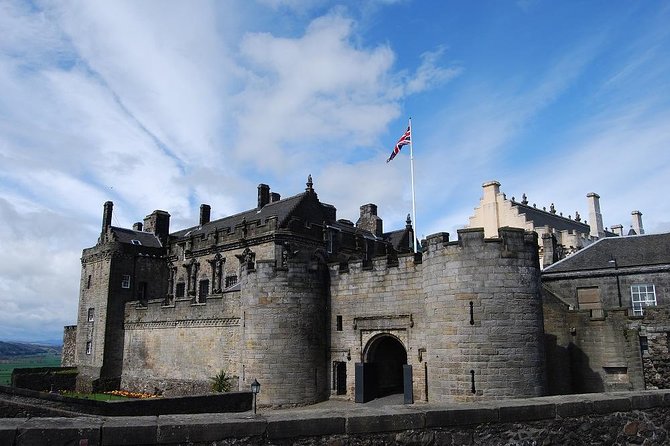 Glasgow (Greenock) Shore Excursion: Stirling, Loch Lomond & The Highlands - Coach comfort, restrooms, and what to pack for an 8-hour day