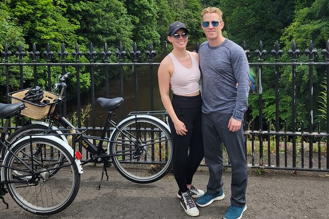 Glasgow Private Bike Tour: Highlights & Hidden Gems - University of Glasgow: a stop that turns sightseeing into perspective