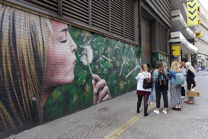 Glasgow Street Art Daily Walking Tour: 2pm - Glasgow street art feels like a city guide, not just photos