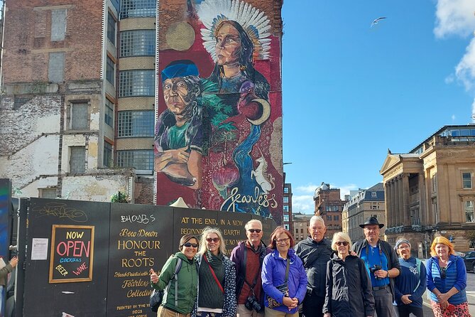 Glasgow Street Art Daily Walking Tour: 2pm - Stops on the Glasgow Mural Trail: Wind Power, Bubbles, and the Taxi