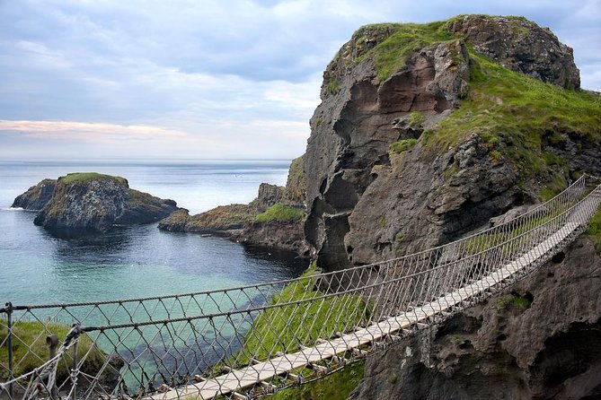 Guided Day Tour: Giant's Causeway from Belfast - Bushmills Distillery Stop: Short Time, Big Brand, Smart Expectations