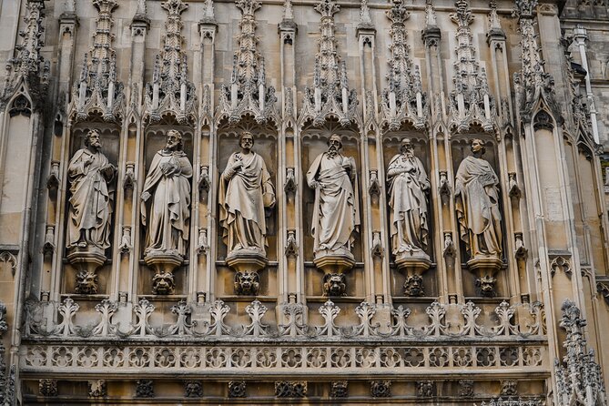 Guided Tour of Harry Potter Film Locations of Lacock & Cotswolds - Gloucester Cathedral, when Gothic stone turns into Hogwarts