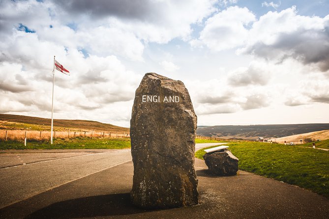 Hadrian's Wall & The Borders Tour from Edinburgh Incl. Admission - Steel Rigg: Walking Beside the Wall and Feeling the Isolation