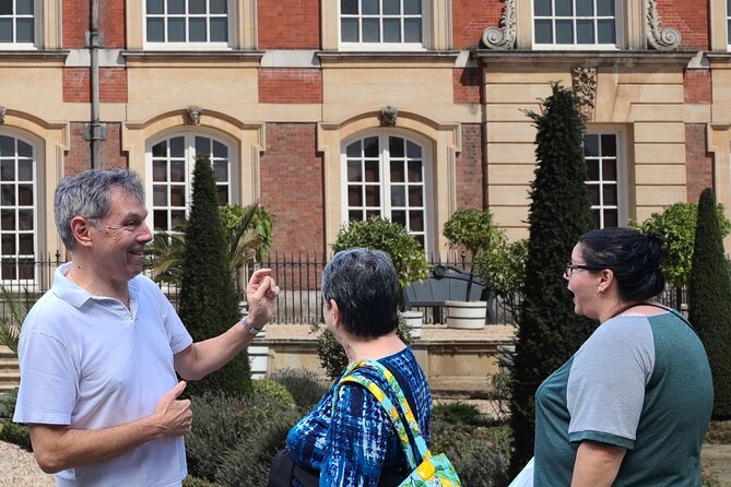 Hampton Court Guided Tour. Full day Access & High Tea - Going Independent Again With a Full-Day Ticket (Your Real Flex Time)