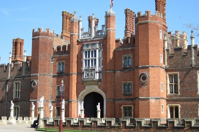 Hampton Court Palace 3hr tour: Henry VIII's & William III's intriguing Palaces - How the 3-hour flow works, without feeling rushed