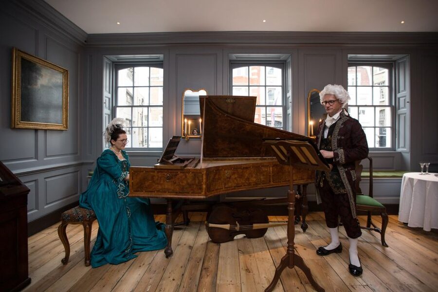 Handel Hendrix House Ticket - The third floor jump to 1960s London and Hendrix’s Brook Street life