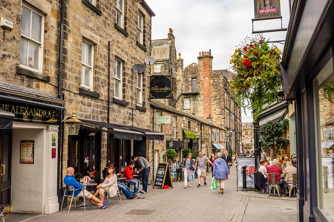Harrogate Walking Food Tour - How much you eat, and the one timing trick that helps