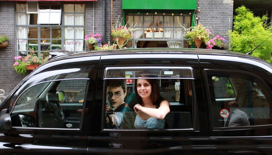 Harry Potter film locations Tour in London - Gringot’s Bank and the Knight Bus Bridge Detour