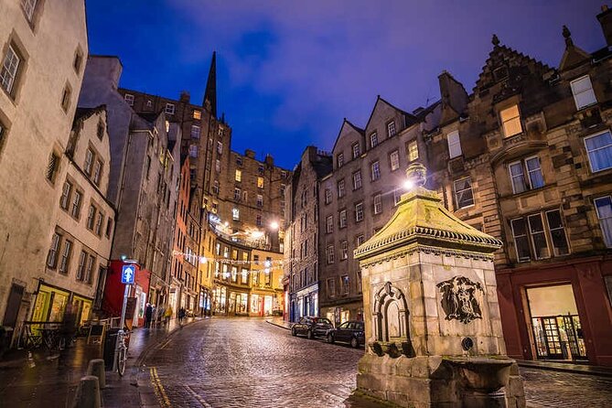 Harry Potter Tour & Edinburgh Castle Visit - University of Edinburgh: the Hogwarts vibe without the castle