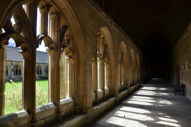 Harry Potter Walking Tour of Oxford Including New College - Blackwell’s Bookshop: the muggle warm-up before Hogwarts