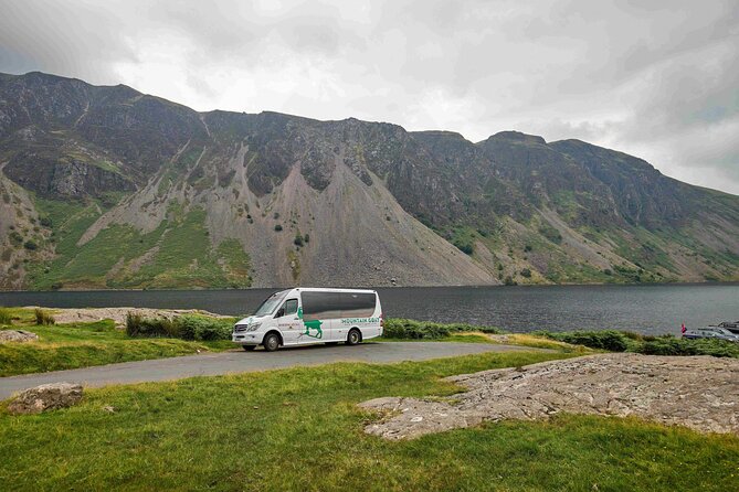 High Adventure Mountain Passes & Muncaster Castle from Windermere - Muncaster Castle: lunch, birds of prey, and hands-on fun in Eskdale