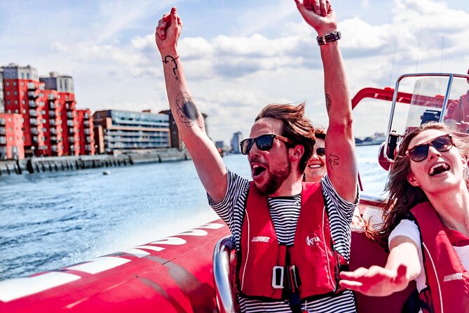 High-Speed Thames River Speedboat in London - Shakespeare’s Globe and the Thames story between bridges