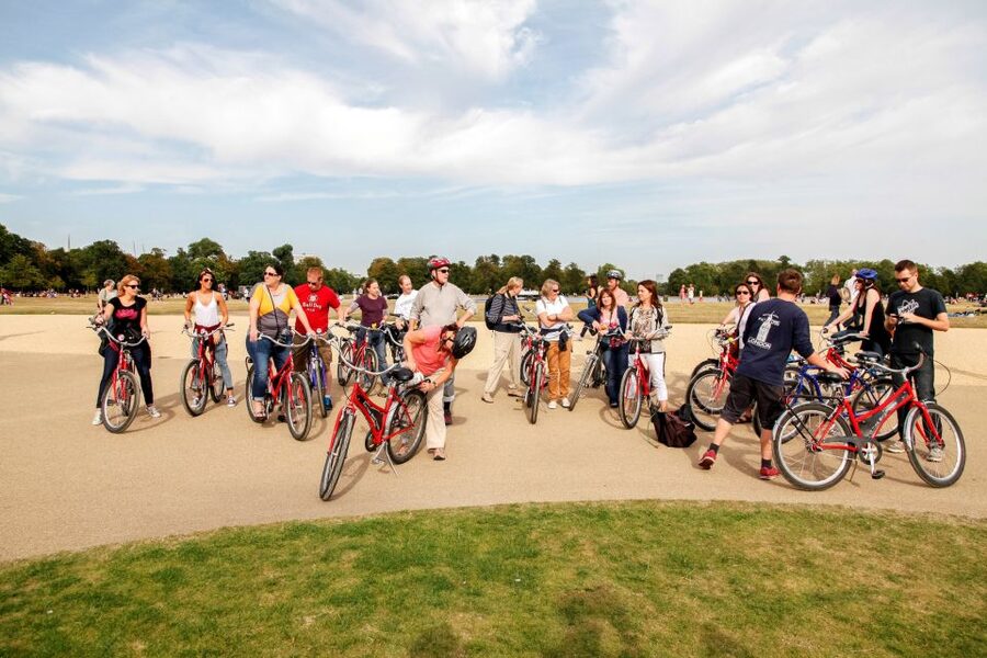 Highlights of Royal London Bike Tour (3 Hours) - Comfort, Safety, and Bike Types: Why This Works for Mixed Ages
