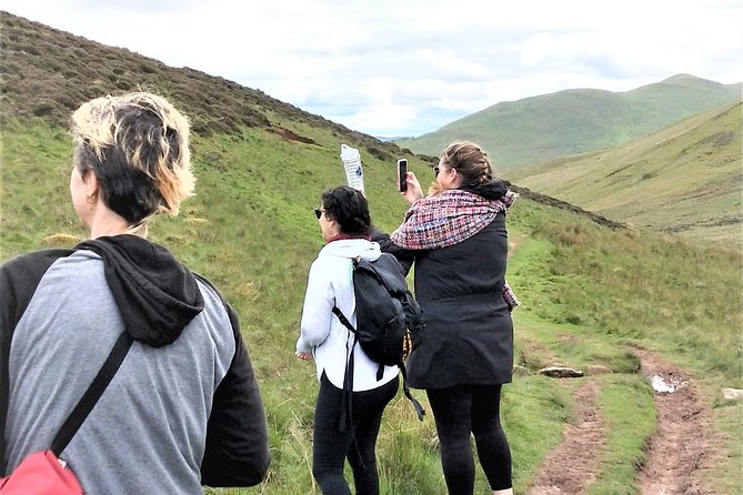 Hill & Nature Hike - Discover Real Edinburgh With a Local Expert - What the 5 to 6 mile hike feels like (and where the effort comes from)